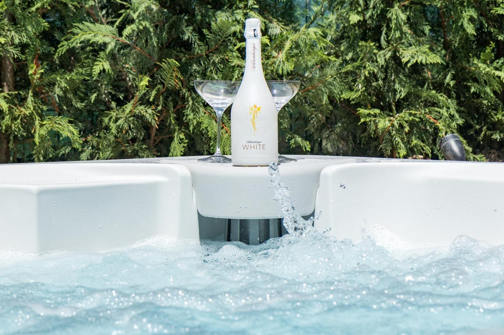 Villa Elena Deluxe Mit Whirlpool Und Beheiztem Pool Am Meer Und Wunderschoenen Blick Auf Die Brijuni Inseln Fažana Εξωτερικό φωτογραφία