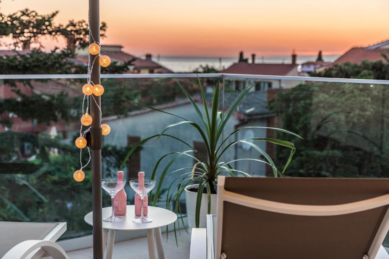 Villa Elena Deluxe Mit Whirlpool Und Beheiztem Pool Am Meer Und Wunderschoenen Blick Auf Die Brijuni Inseln Fažana Εξωτερικό φωτογραφία
