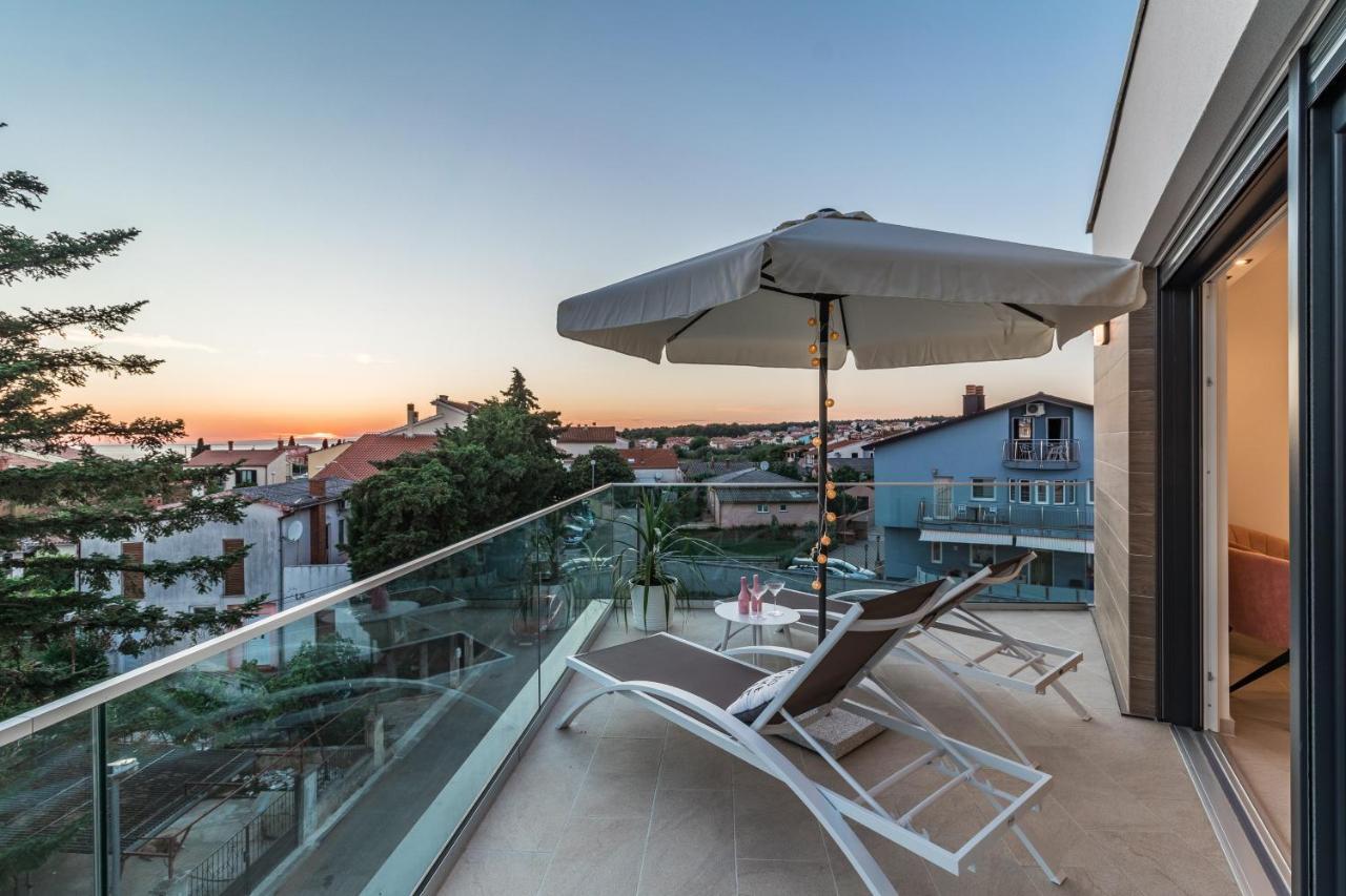 Villa Elena Deluxe Mit Whirlpool Und Beheiztem Pool Am Meer Und Wunderschoenen Blick Auf Die Brijuni Inseln Fažana Εξωτερικό φωτογραφία