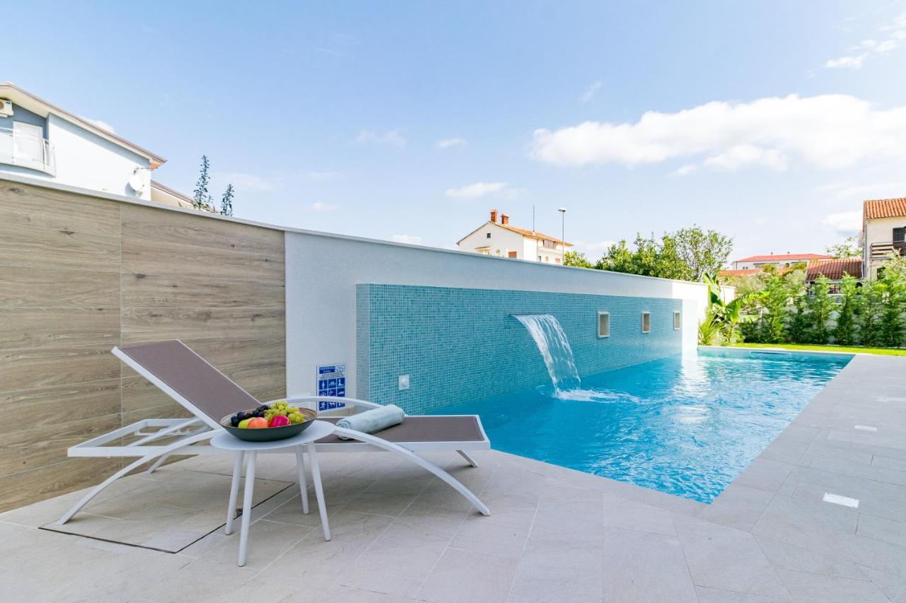 Villa Elena Deluxe Mit Whirlpool Und Beheiztem Pool Am Meer Und Wunderschoenen Blick Auf Die Brijuni Inseln Fažana Εξωτερικό φωτογραφία