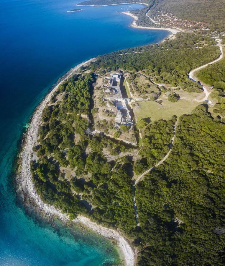 Villa Elena Deluxe Mit Whirlpool Und Beheiztem Pool Am Meer Und Wunderschoenen Blick Auf Die Brijuni Inseln Fažana Εξωτερικό φωτογραφία